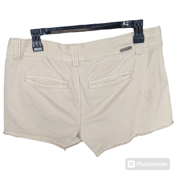 Buckle Khaki Cotton Shorts for Women Size 8 - Picture 2 of 6